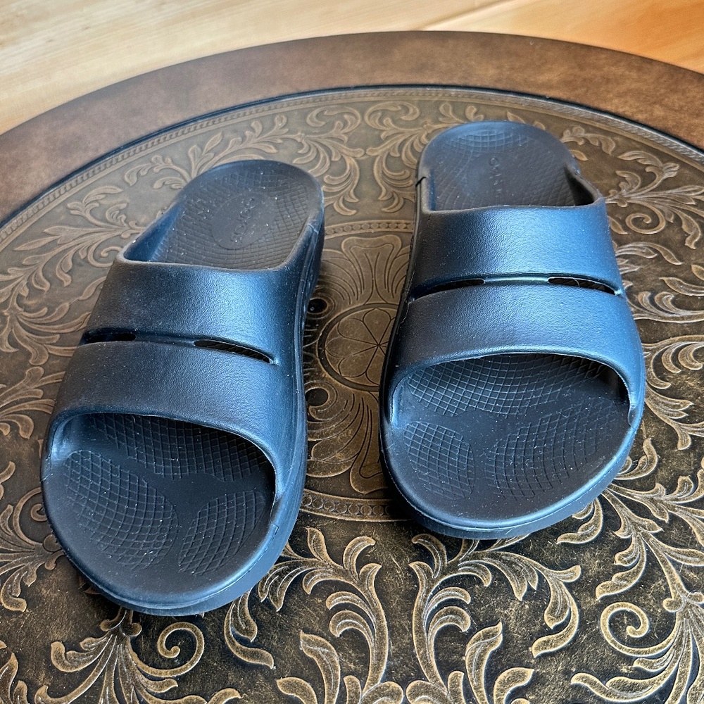 OOFOS Women's Sandals